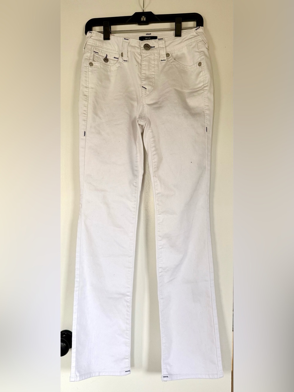 NWOT TR White Mid Rise Bootcut Jeans with some blue stitching